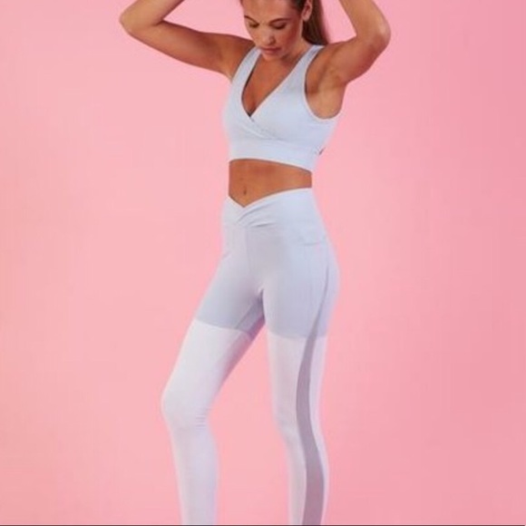 Gymshark Dynamic Leggings- Nikki B Season 2 - Picture 2 of 4